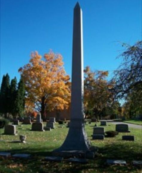Obelisk Honoring Michigans 33 and 35 Governor Frank D. Fitzgerald at Oakwood Cemetery (JPG)
